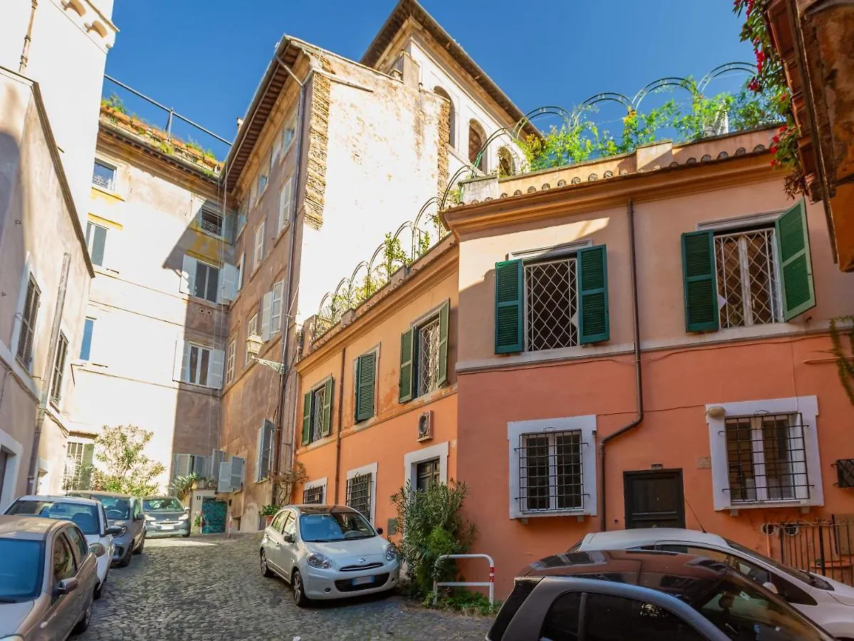 Central Charm Near Piazza Navona - Cozy Loft For 2 Rome
