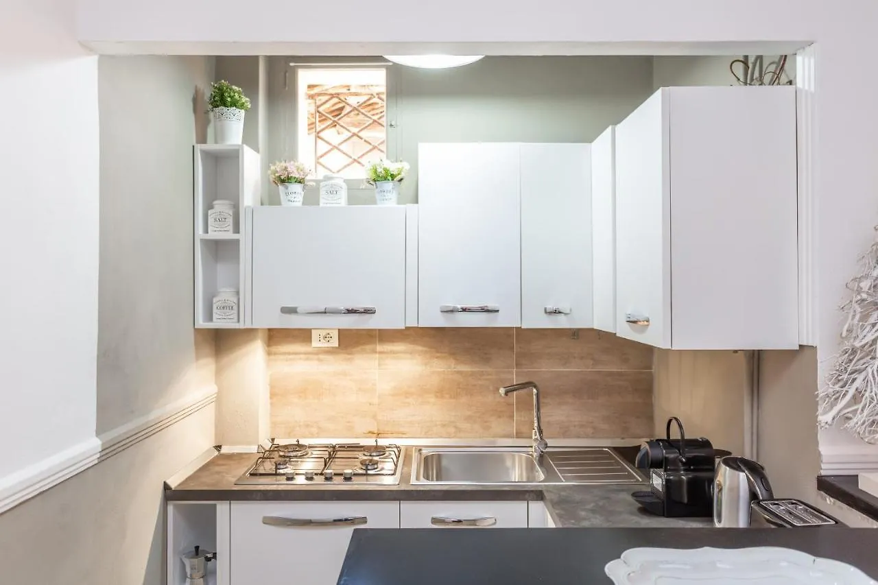 Central Charm Near Piazza Navona - Cozy Loft For 2 Rome Apartment