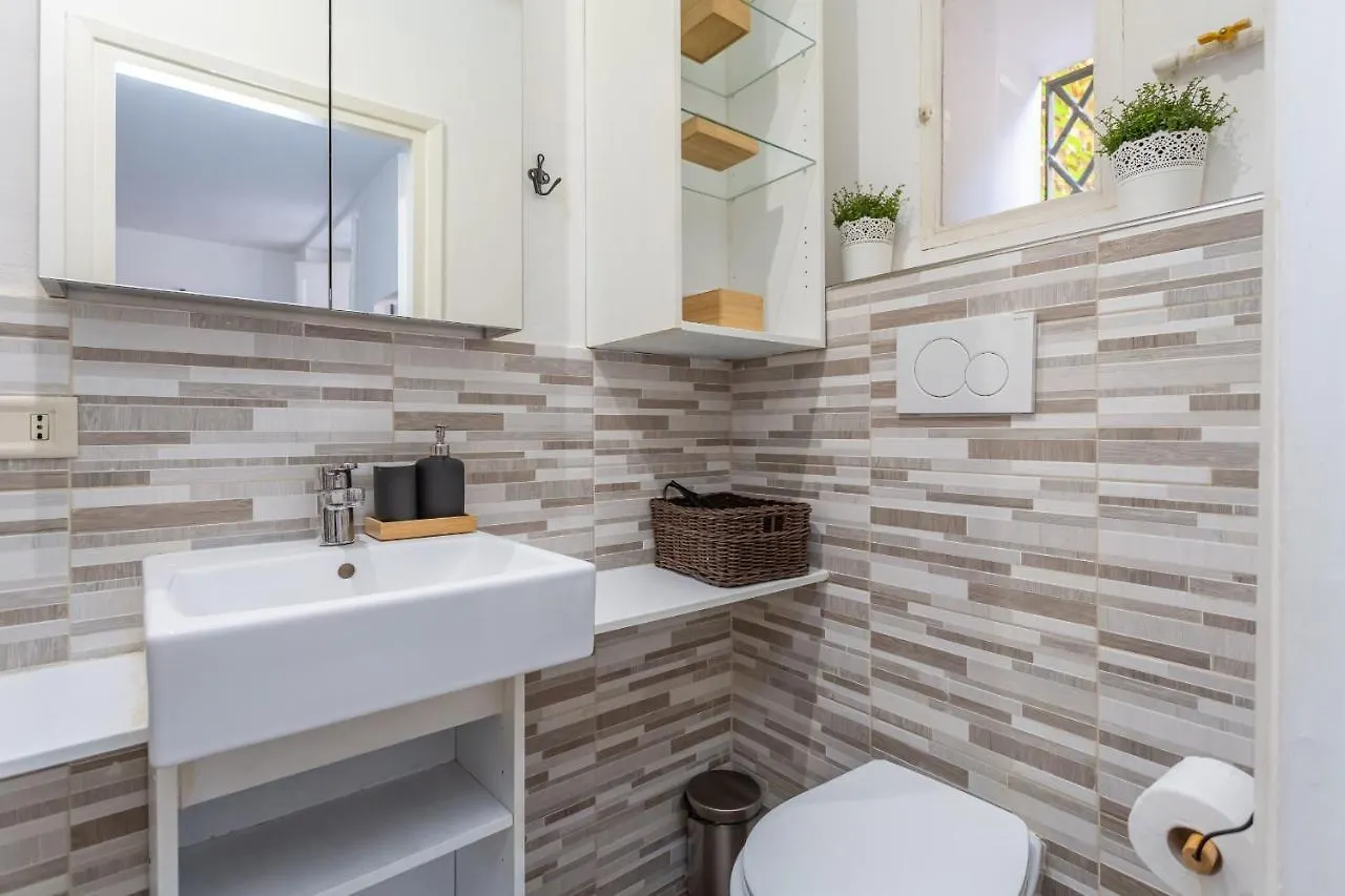 Central Charm Near Piazza Navona - Cozy Loft For 2 Rome Apartment